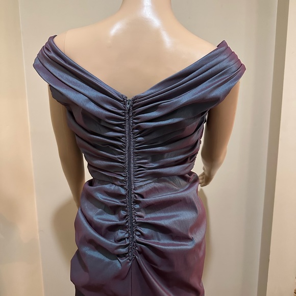 🔴T by Tadashi dress/ like new - Picture 9 of 16